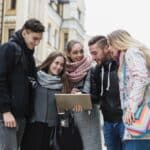 Generacja Z&nbsp;i&nbsp;milenialsi jako darczyńcy – jak dotrzeć, zainteresować i&nbsp;zaangażować młodsze pokolenie?